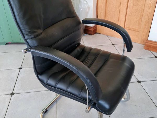 Executive leather chair - Main image