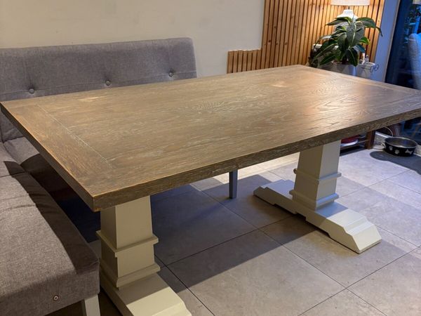 Dinning table and chairs - Main image