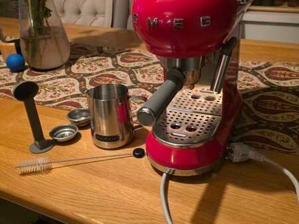 Smeg 50s Retro Espresso Coffee Machine Red ECF01 Like New - Main image