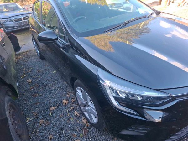 Renault clio 2022 petrol - Main image
