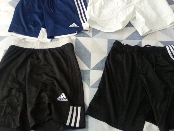 4. MEDIUM.  ADDIDAS.   SPORTS.   SHORTS - Main image