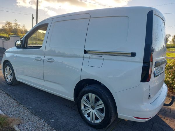 VOLKSWAGEN CADDY 222' 102 BHP / M6F - Main image