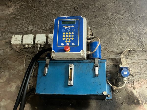 Dairymaster Automatic Scrapers - Main image