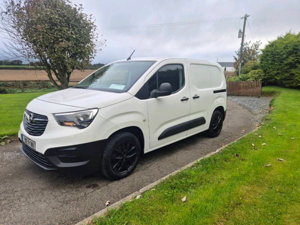 2020 Opel Combo 1.6hdi.double sliding doors. - Main image