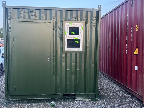 8FT & 10FT SHIPPING CONTAINERS - Main image