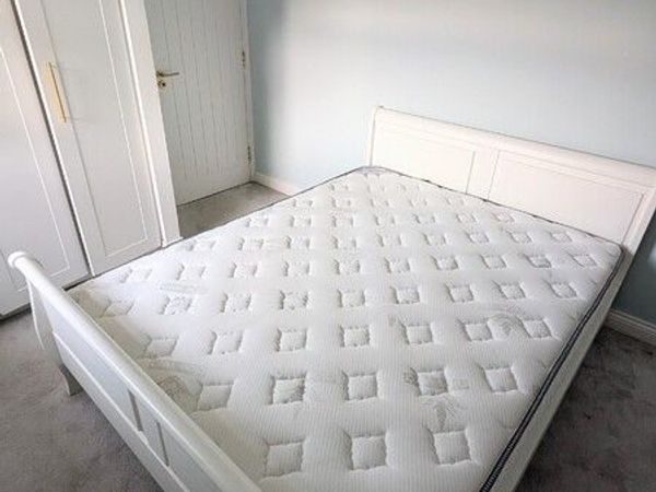 Kind Size White Sleigh Bed - Main image