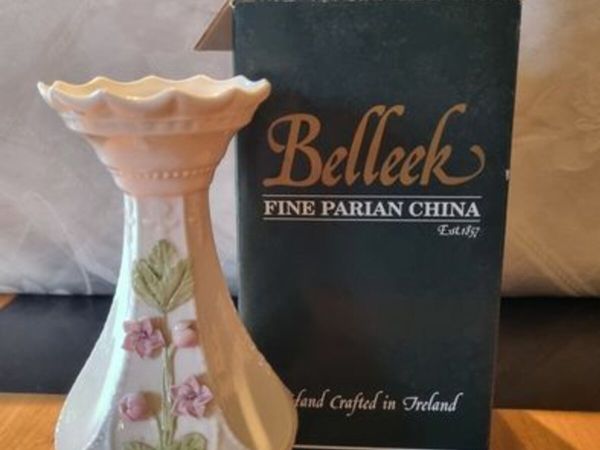 Belleek vase - Main image