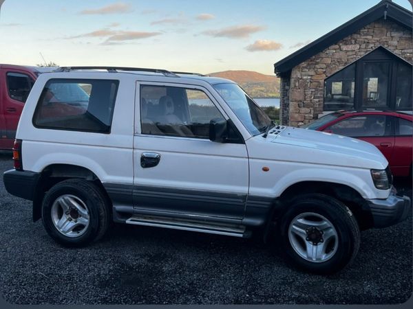1991 Mitsubishi pajero swb ( sunroof model ) - Main image