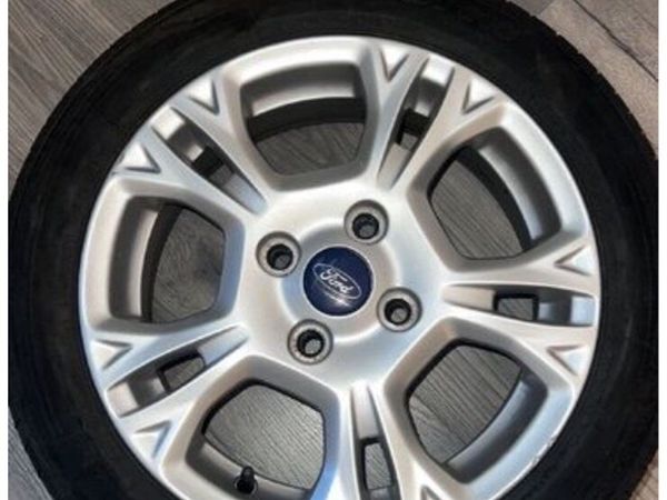 Ford Fiesta 15 inch Alloys - Main image