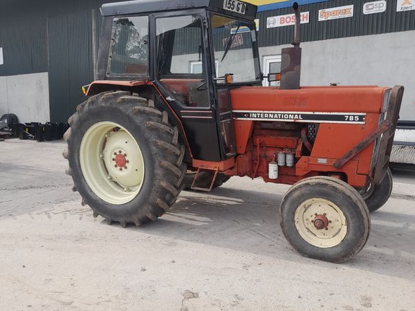 Case International 785 Tractor - Main image