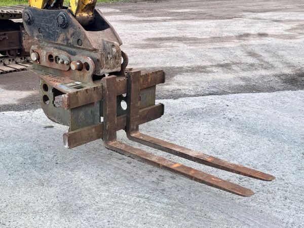 Dromone Digger Pallet forks for 65mm/80mm pins - Main image