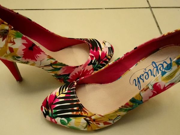 REFRESH - flowers high heels size UK6 EU39 - shoes - Main image