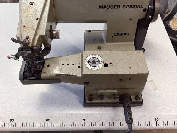 Blind stich sewing machine - Main image