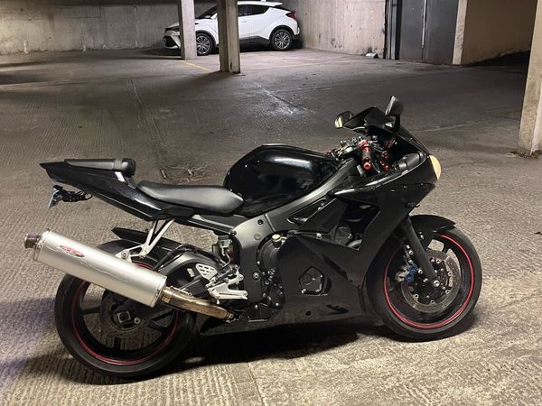Yamaha R6 2003 - Main image