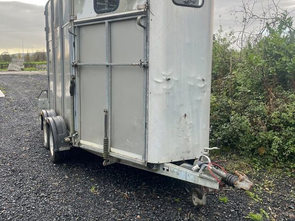 Horse Box - Main image