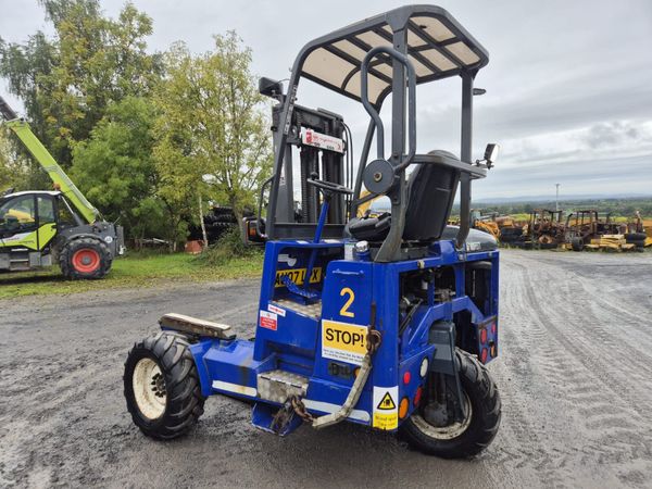 Moffett Forklift - Main image