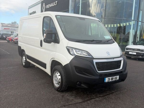 Peugeot Boxer MWB  ex vat price displayed - Main image