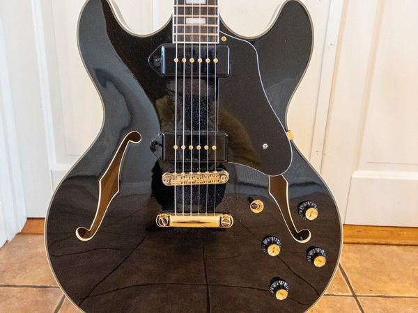 Sire Larry Carlton H7V BK guitar with P90s - Main image