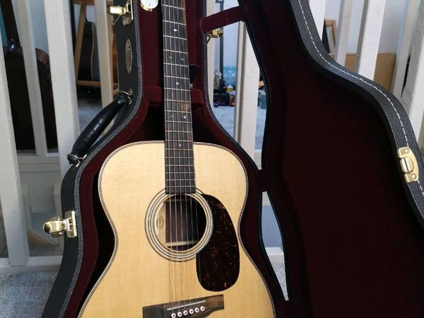Martin 00028 Modern Deluxe Acoustic Guitar - Main image