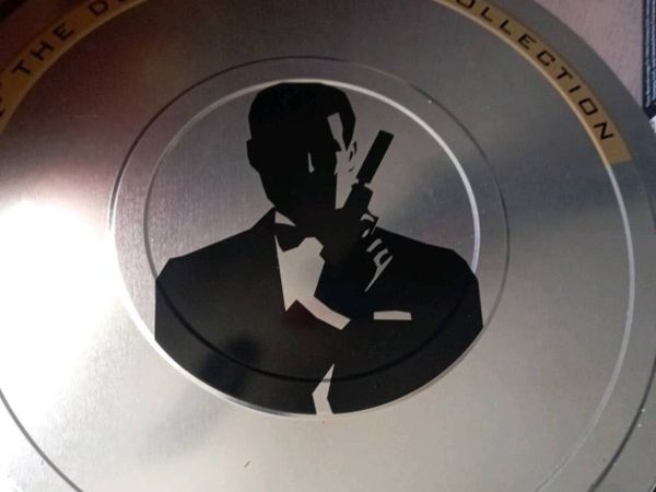 JAMES BOND OO7 CORGI THE DEFINIITIV  COLLECTION - Main image