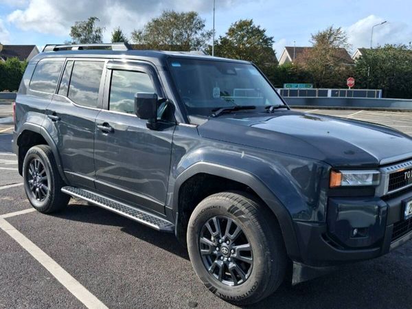 Toyota Landcruiser - Main image