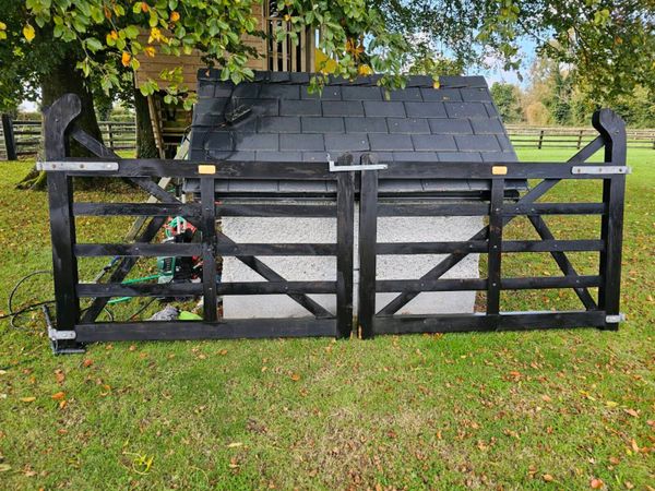 Wooden gates - Main image