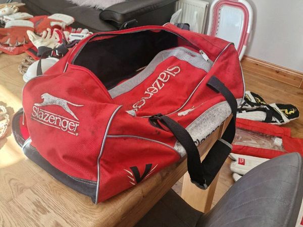 Child's cricket set - Main image