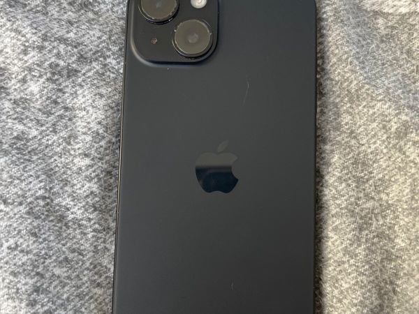 Matte black iPhone 15 pro, no Snapchat - Main image