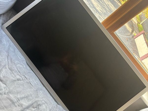 40’ Philips tv with ambilight - Main image