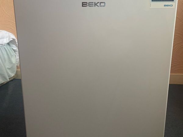 Under counter fridge - Main image