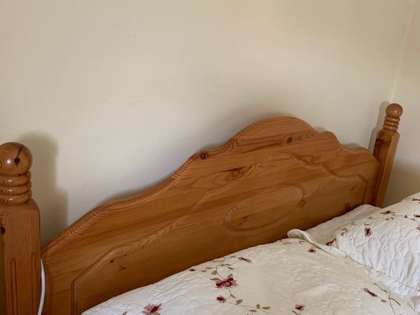 Double bed with matteress - Main image