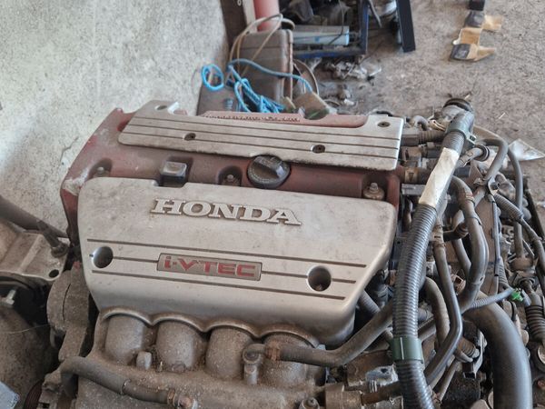 2.0 type R engine and box for sale - Main image