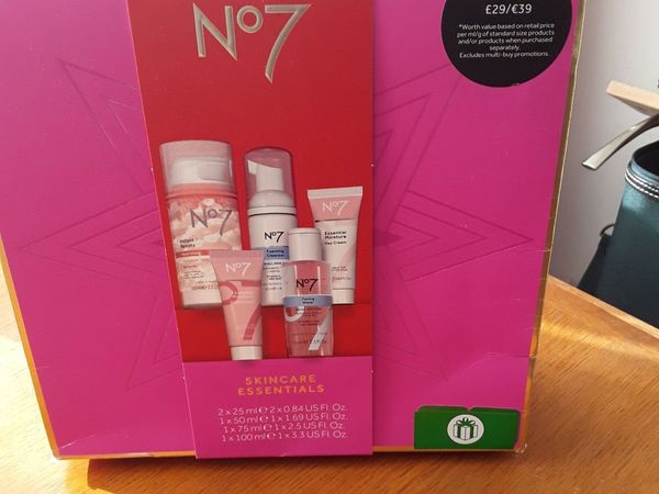 Unwanted gift set number seven five piece set - Main image