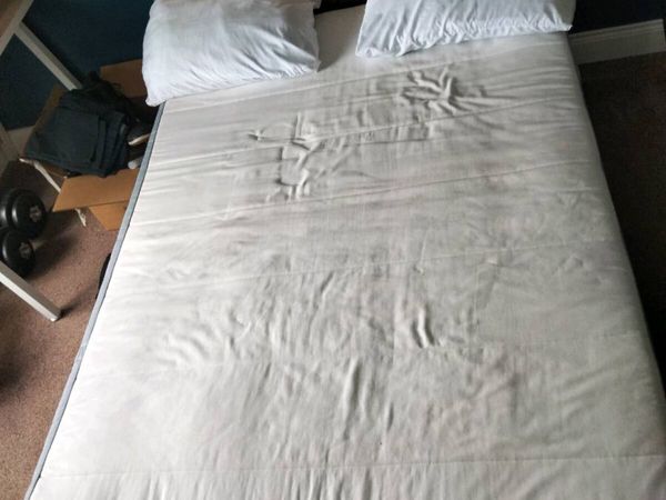 4"6 bed frame and headboard - Main image