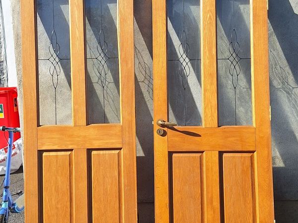 Solid oak internal double doors with patern glass - Main image
