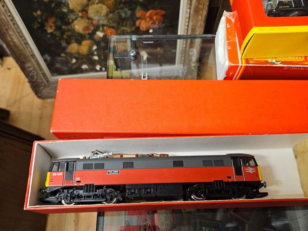 Hornby OO Gauge Class 86 - Main image