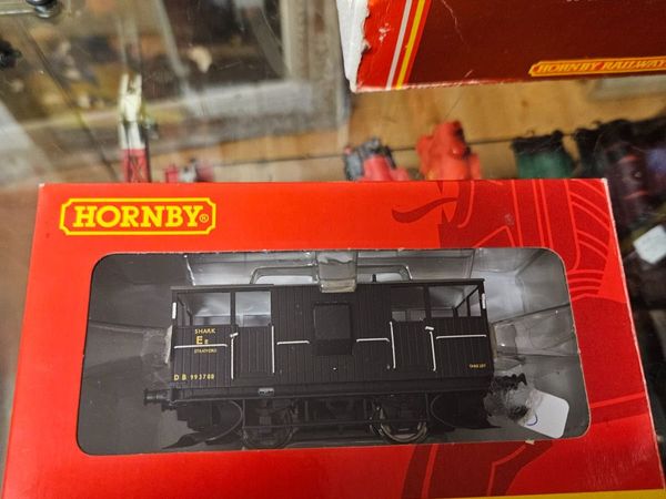 Hornby OO Gauge Ballast Departmental Shark - Main image