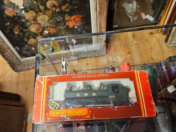 Hornby OO Gauge GWR Steam Engine - Main image