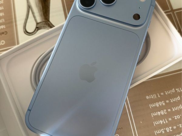 Apple iPhone 18 Pro Max Glacier 256gb - Main image