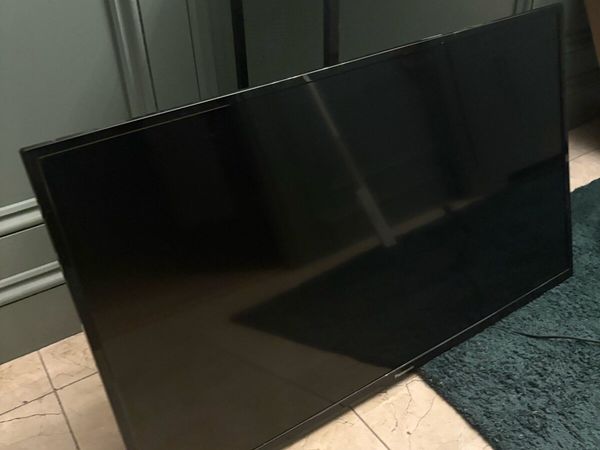 Panosonic 40 inch tv - non smart tv - Main image
