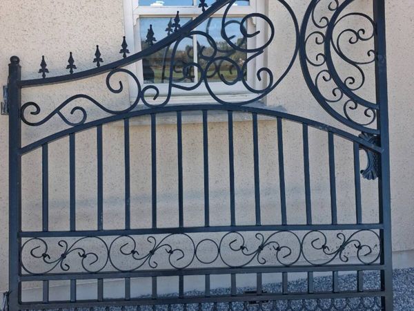 Driveway Gates - Main image