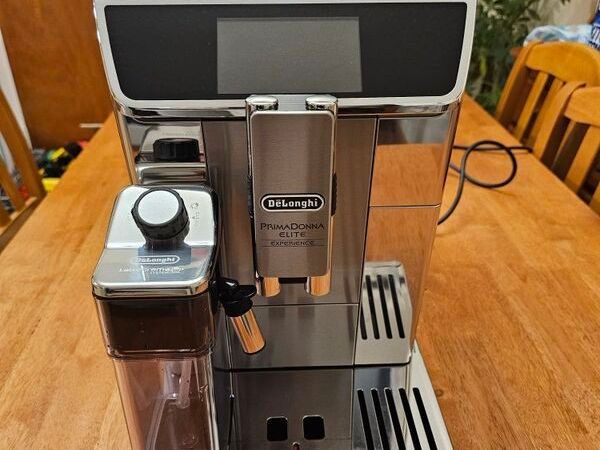 De'Longhi Primadonna Elite Experience Premium Coffee Machine - Main image