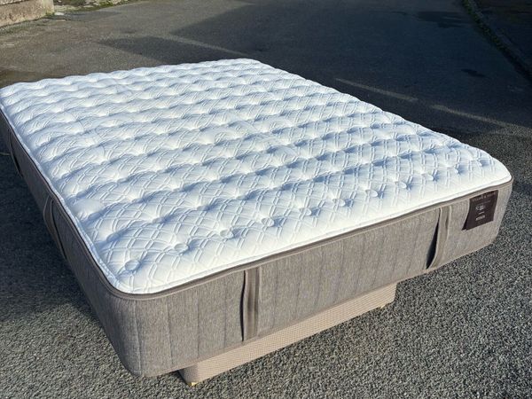 5ft King Stearns & Foster 13”Mattress - Main image