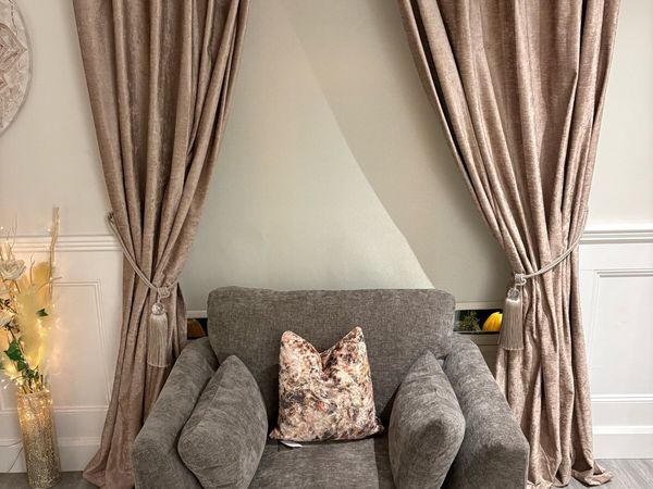 Curtains - Main image