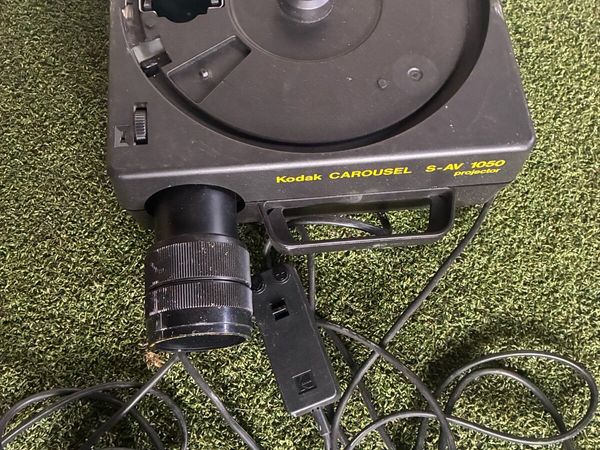 Kodak Carousel S‑AV 1050 slide projector - Main image
