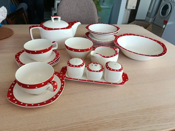 Midwinter Stylecraft Red Domino 1950s Crockery Set - Main image