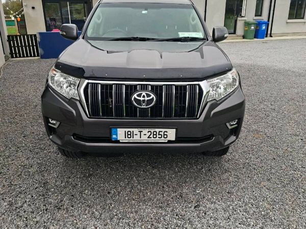 Toyota landcruiser buisness class crewcab - Main image