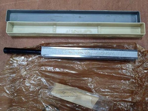 Precision 4-Sided Machinist Straight Edge 200mm - Main image