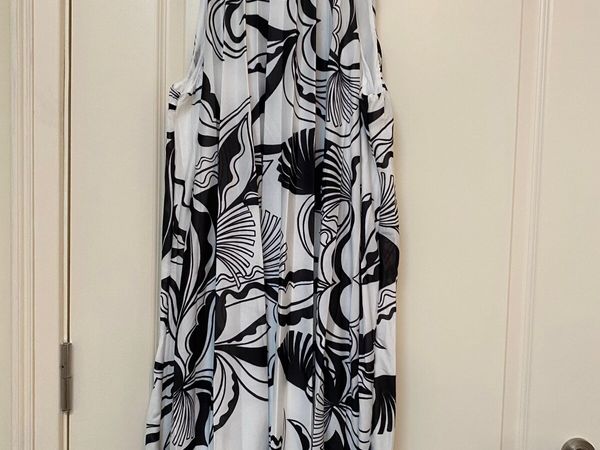 womans dress - Main image