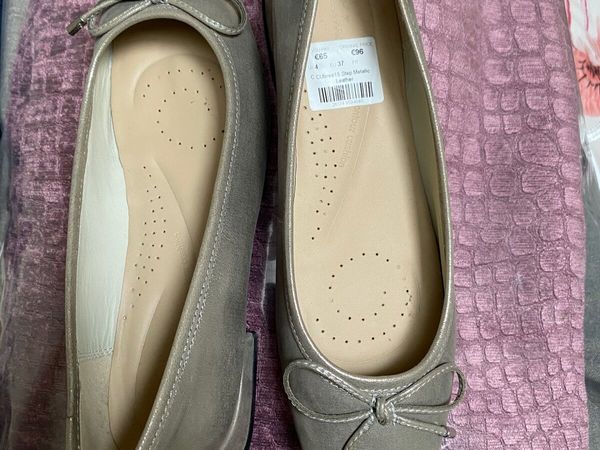 womans shoes - Main image